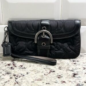 Coach Y2K Soho Quilted Clutch Wristlet EUC